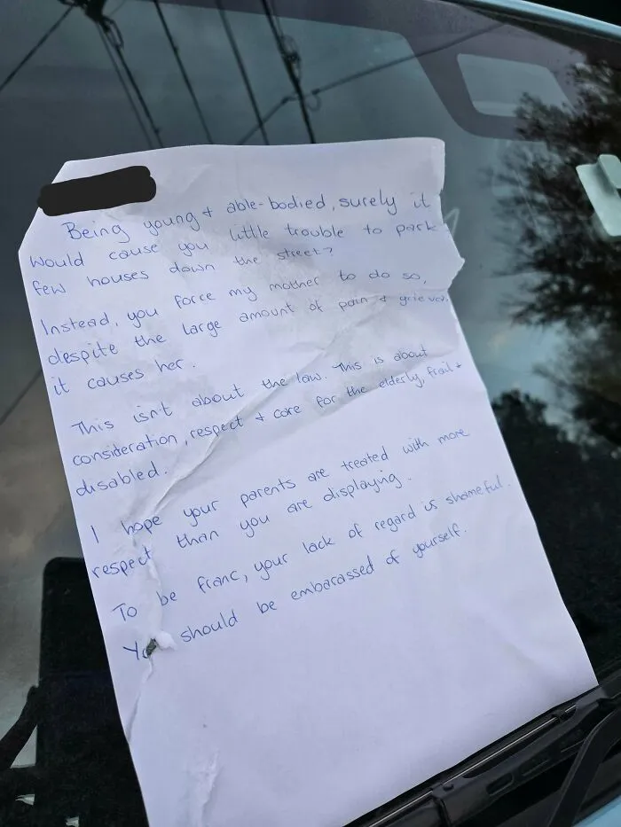 A handwritten note on a car windshield, highlighting people who think they are the main character.
