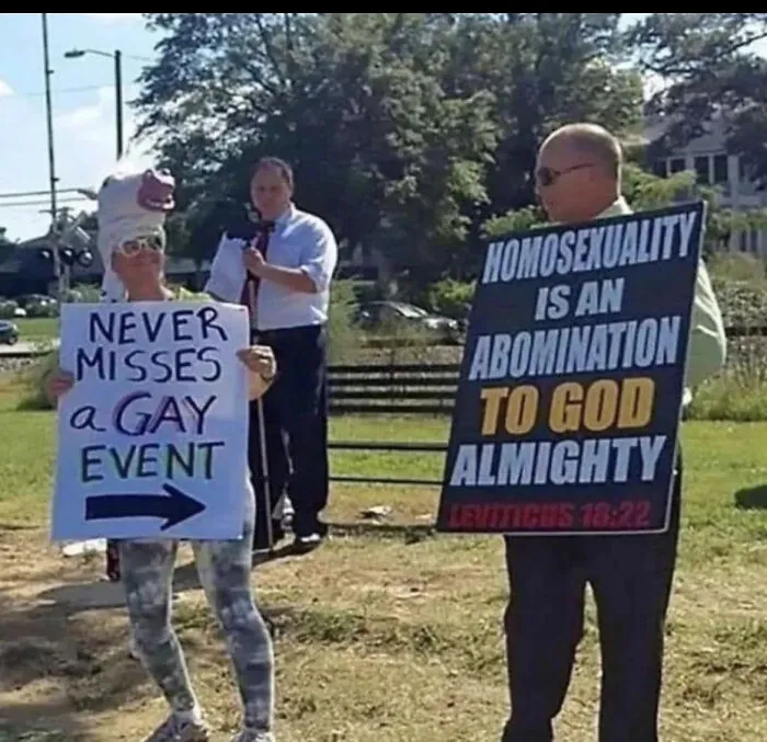 Blursed_trolling