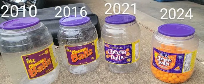 Mi familia ha guardado botes de bolas de queso durante años y, finalmente, después de ordenar un poco, encontré algunos con fechas de caducidad muy lejanas. ¡Nos han robado! ¡Ojalá volviéramos a 2010! Es ridículo cómo redujeron el tamaño y pensaron que no nos daríamos cuenta.