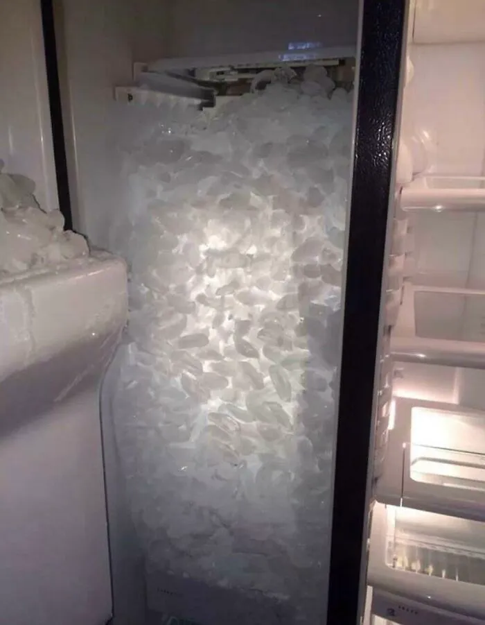This Is What Happens When You Take The Ice Tray Out Of The Freezer That Makes Ice Automatically