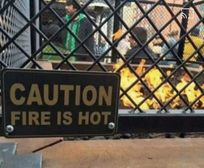 77 Signs That Hilariously Failed At The One Thing They Were Supposed To Do