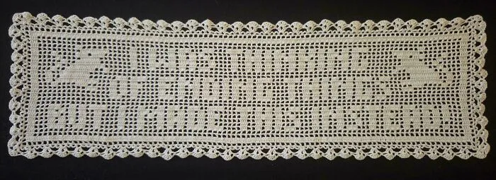 Crochet lace panel with vintage style and intricate border design