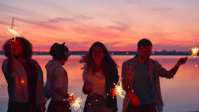 I recently went to a 4th of July party with my boyfriend and some friends. His ex, with whom I’m on good terms, was also there. We all took a group photo that night, and the next morning I noticed that my boyfriend had posted it on social media, but he had cropped everyone except him and his ex. I texted him to ask why he cropped me out of the picture, and he just played dumb, saying he isn’t great with social media stuff. He’s completely downplaying it while I’m freaking out.