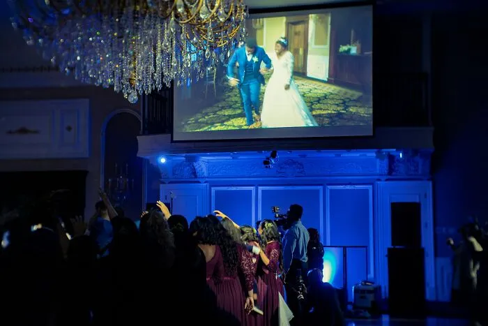 57 Wedding Guests Spill The Wildest Things They Couldn't Believe Actually Happened