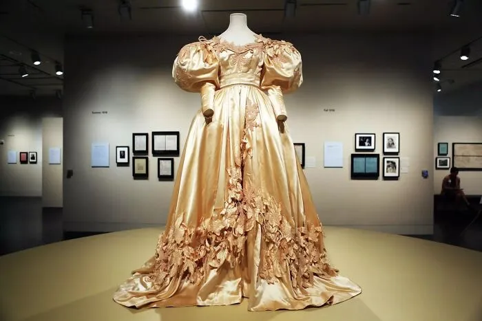48 Museum Employees Share The Coolest Facts And Experiences From Their Career