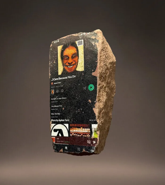 16 Incredible Artworks That Turn Modern Technology Into Ancient Relics
