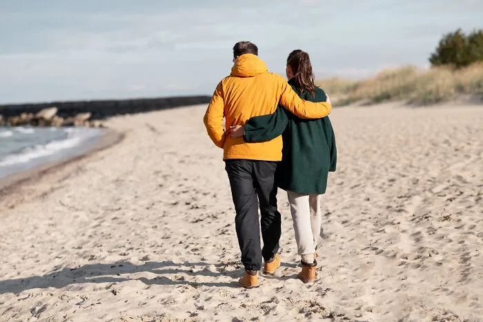 People Share 42 Experiences Showing The Truth About Relationships With Big Age Gaps
