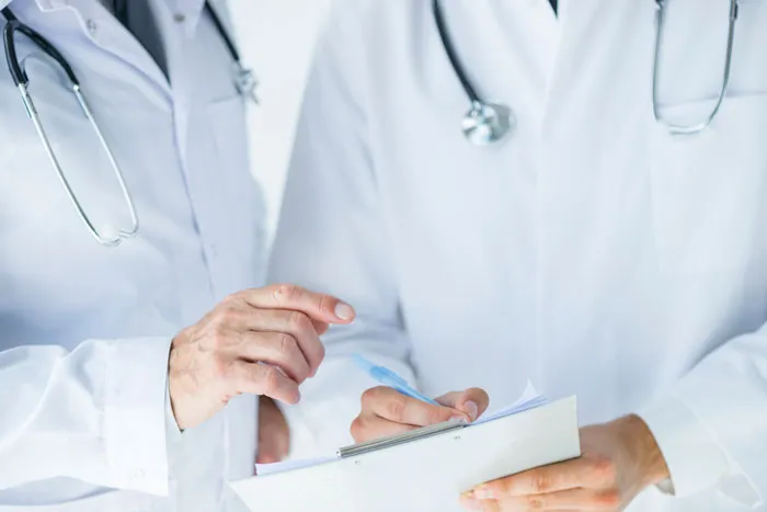 “Get In, Get Out As Quick As You Can”: Hospital Workers Are Not Sugarcoating Their Reality (51 Stories)