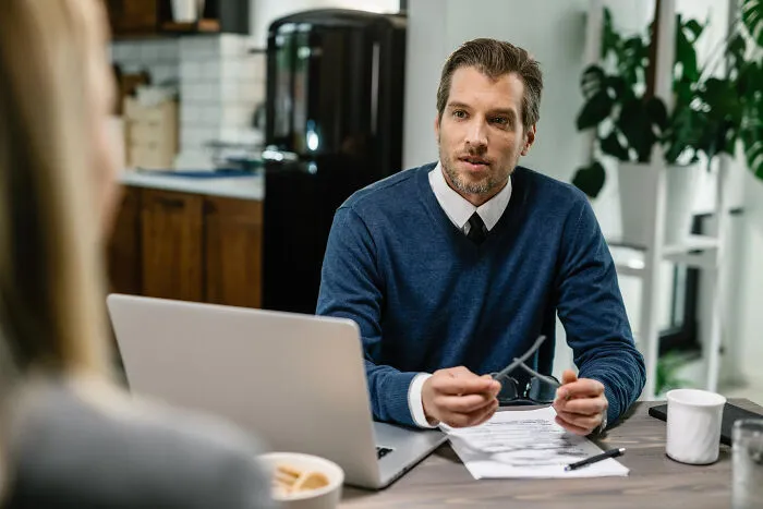 Women Reveal 33 Types Of Jobs They See As Dating Dealbreakers And Explain Why
