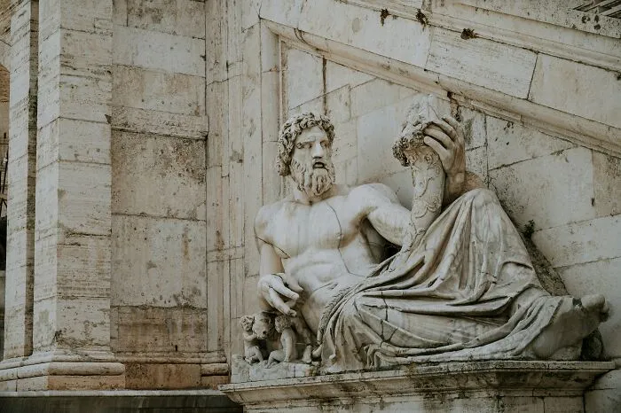 69 Curious Facts About The Past That Show History Is Stranger Than You Think