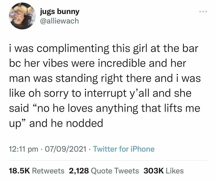 A wholesome tweet about someone having their back online, a man supporting his girlfriend at a bar.
