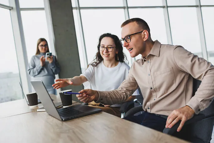 Employees Share 37 Ridiculous Corporate Habits That Just Waste Everyone’s Time