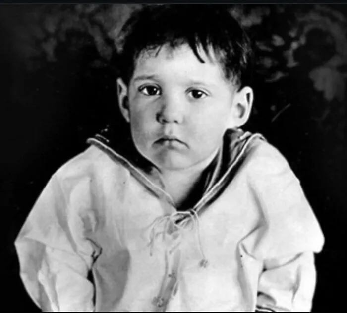 69 Curious Facts About The Past That Show History Is Stranger Than You Think