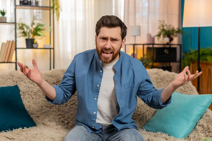 36 House Guest Stories That Show Just How Far Some People Will Push Their Host's Patience