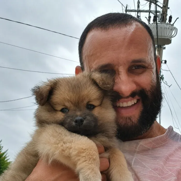 Instead Of Barking, These Dogs Rush To Greet Their Favorite Mailman (24 New Pics)