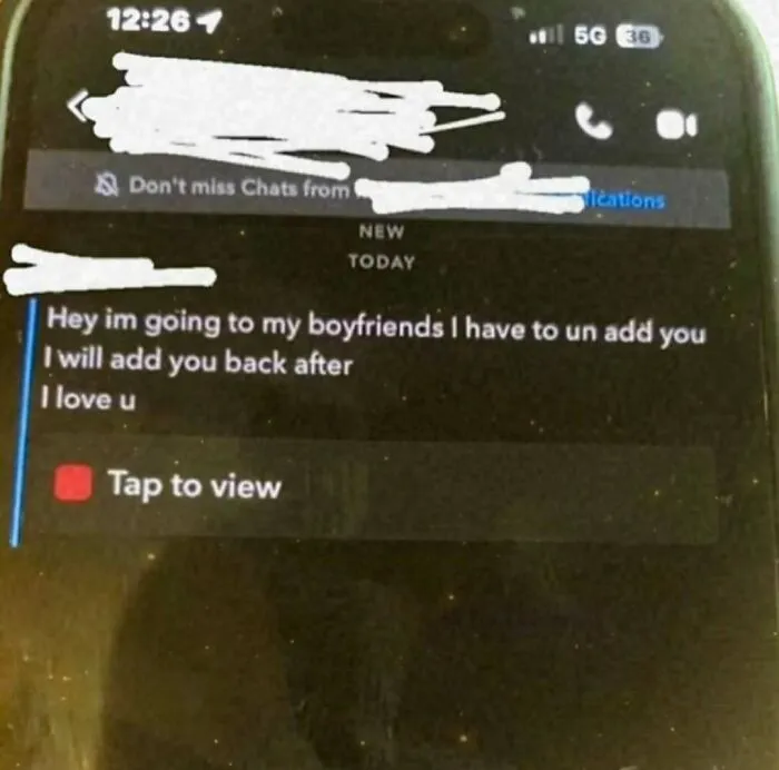 36 Dumb Posts People Had To Screenshot And Pass On To Others