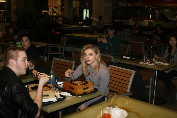 22 Fans que pidieron una foto a un famoso en el peor momento