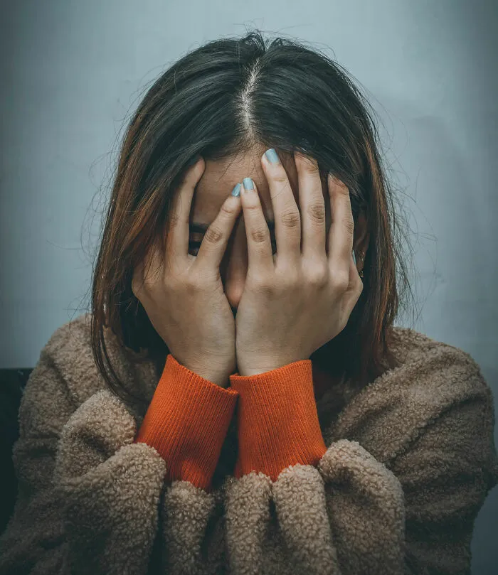 57 People Reveal The Sneaky Red Flags That Prove Someone's Kindness Is Just An Act