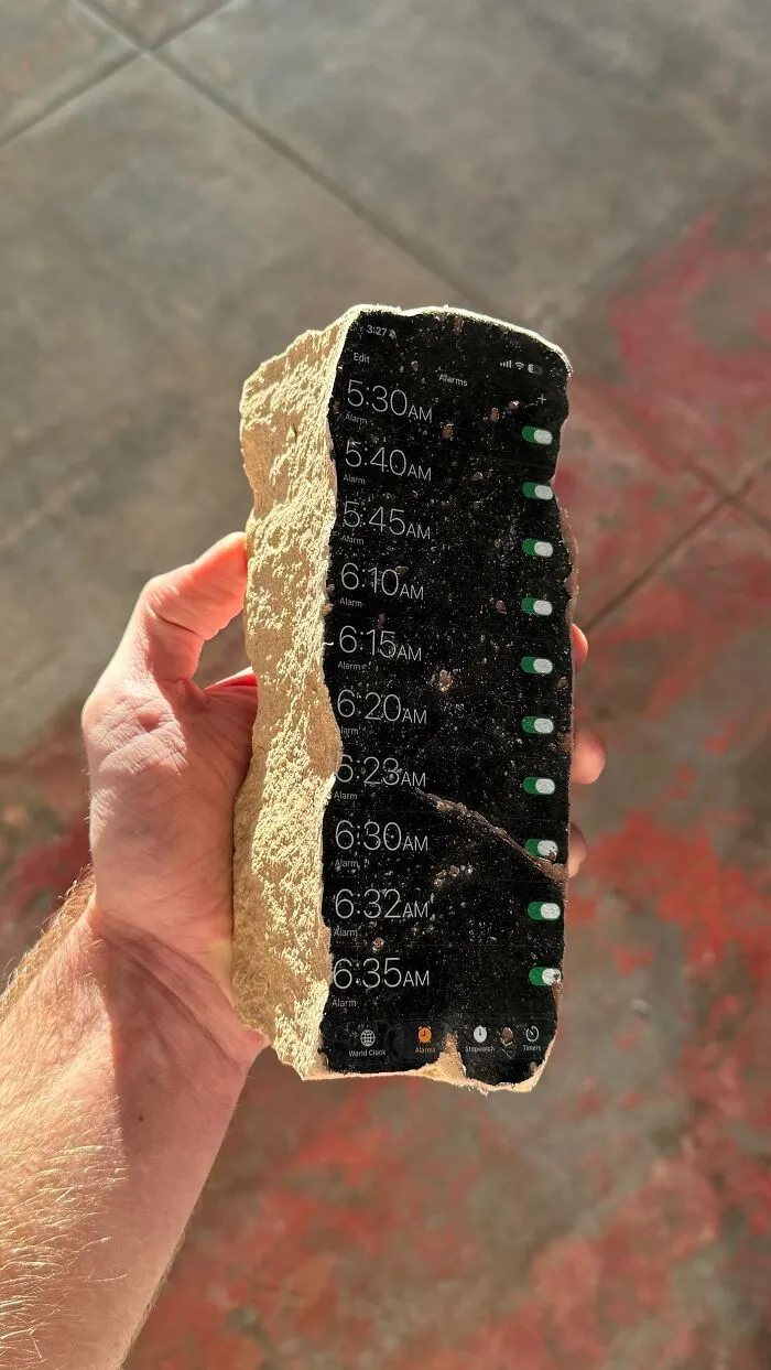 16 Incredible Artworks That Turn Modern Technology Into Ancient Relics