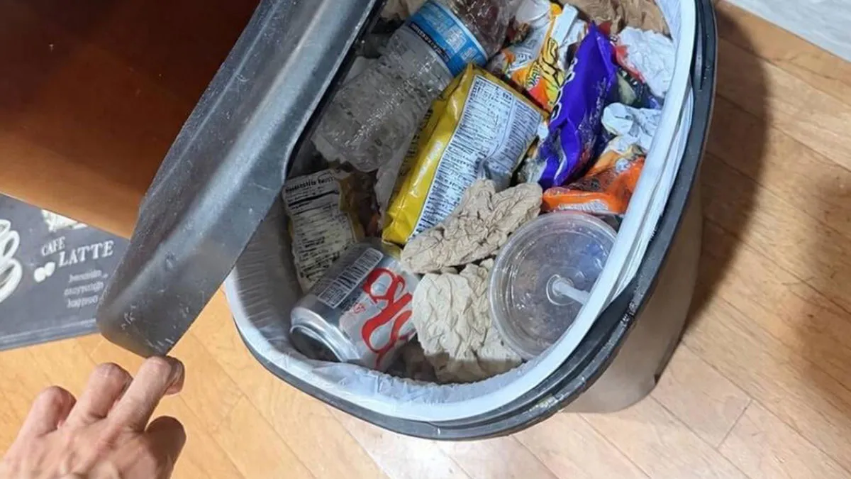 Airbnb Owner Says Guests Left "Strange Foil" And Trash, Wants $150 Fee, Shocked Guest Exposes Her