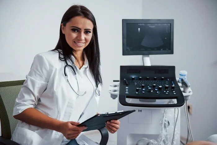 “Stop Sleeping Around”: 74 Embarrassing, Awkward, And Downright Horrible Gynecologist Encounters