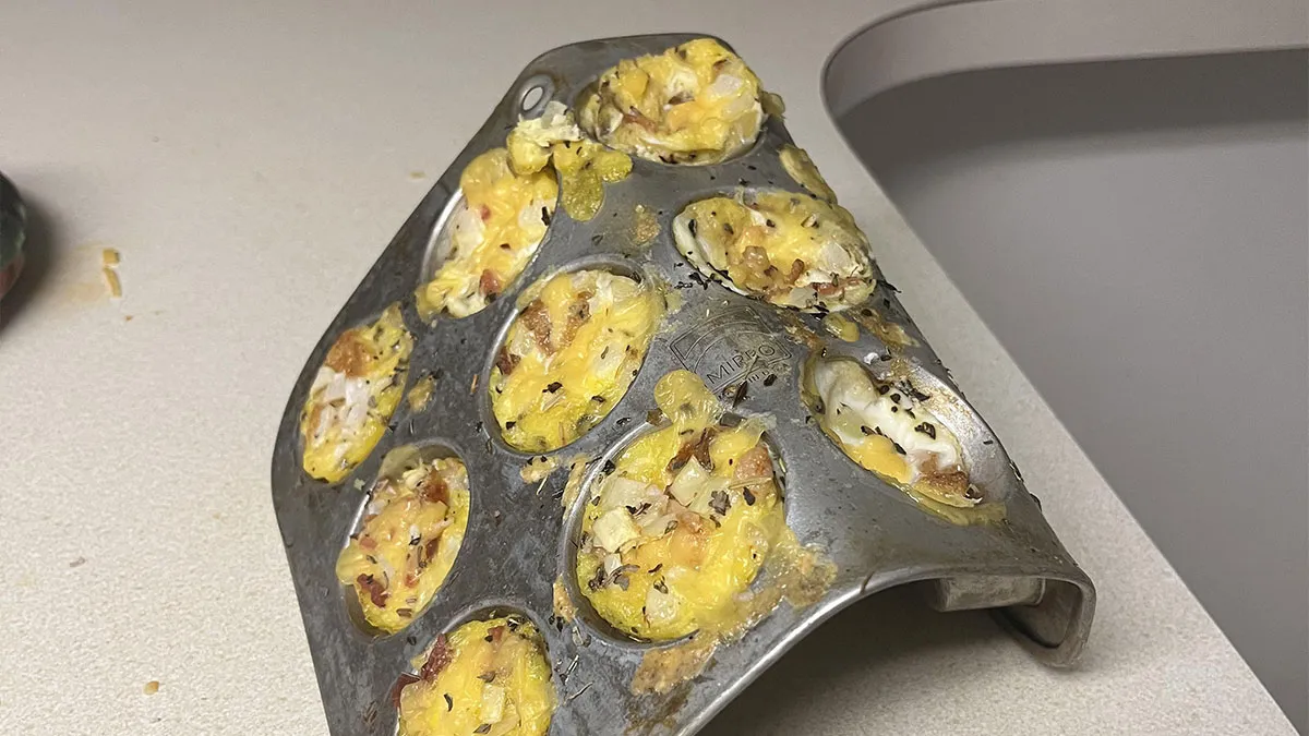 Boyfriend Throws Away Girlfriend's Homemade Meals, Claims He Was "Just Following Orders"