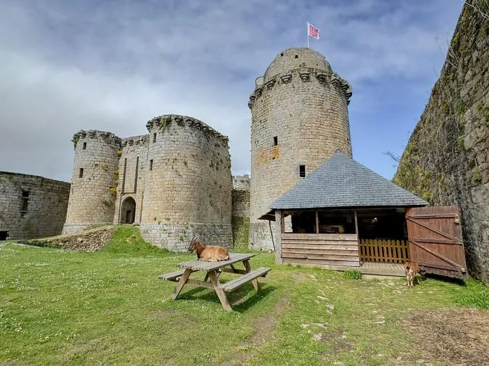 Le Château De Tonquédec, Fr [oc]