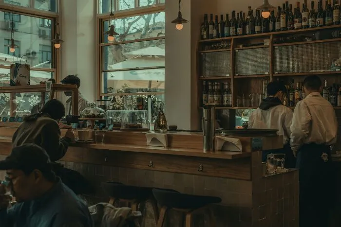 53 Things Bartenders Overheard That They Wish They Could Forget