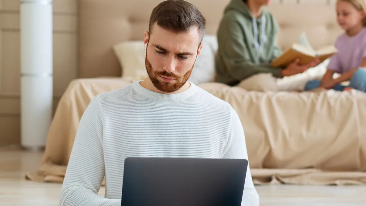 Woman Calls Cops On Married Guy After He Threatens Her For Exposing His Infidelity To Wife 