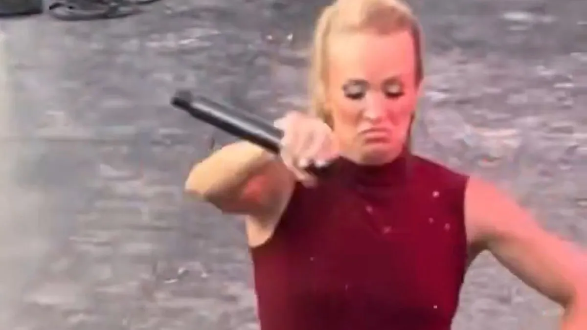 After MAGA Support, Carrie Underwood Gets Mercilessly Taunted For Performance At Golf Course