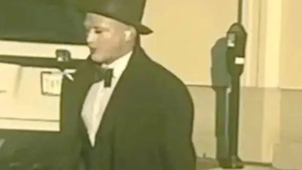 Mime Accused Of Terrorizing Women With Alleged Cooking Oil Stunt While Stripped Down