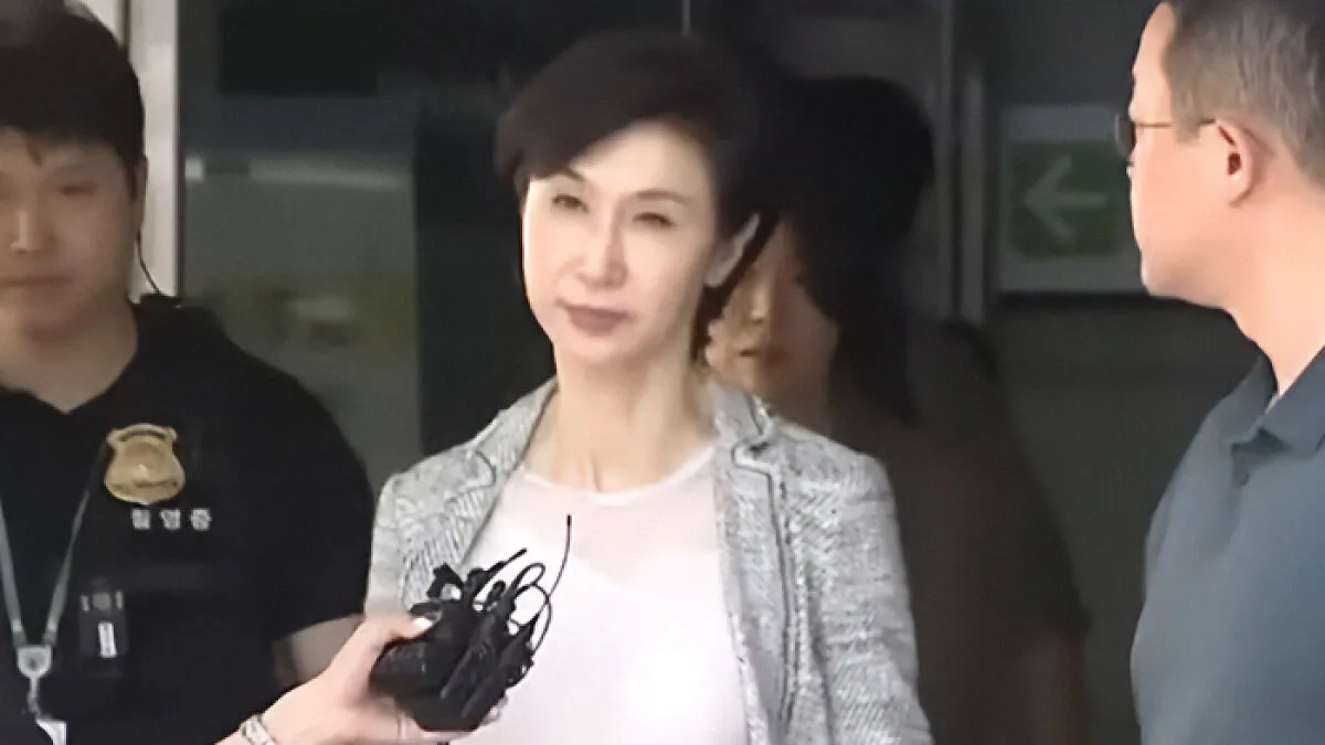 Billionaire Who Left His Wife For A Younger Woman Ordered To Pay Her Insane Amount In The 'Divorce Of The Century'