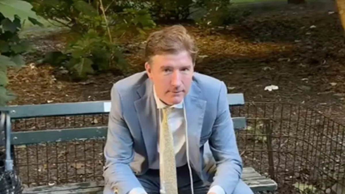 NYC Lawyer Caught Canoodling With His Much-Younger Colleague In Central Park Faces Huge Karma In Major Update
