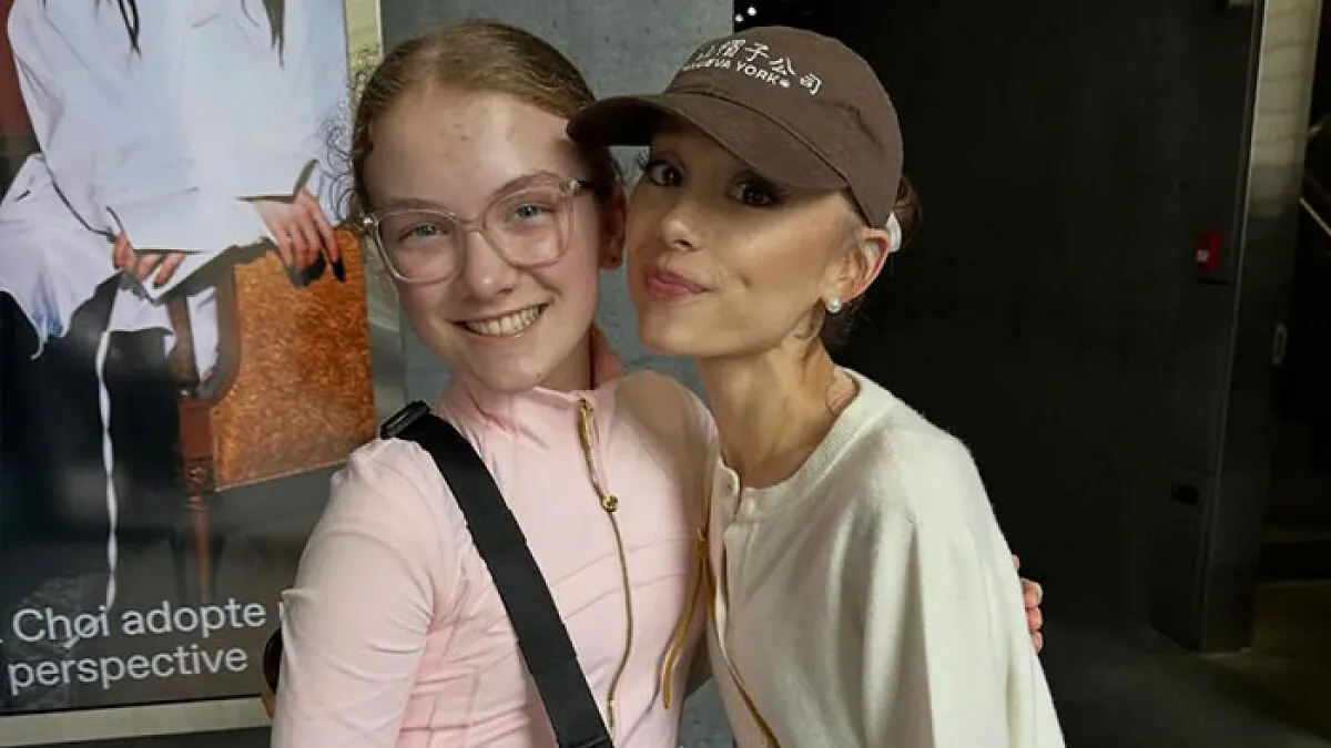 "Hoping She's Going To Be OK": Recent Ariana Grande Pic Has People Concerned As They Compare Her To Young Fan
