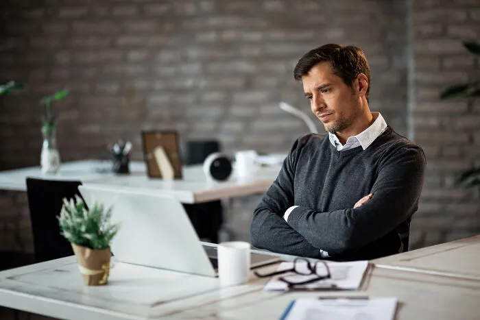 Employees Share 37 Ridiculous Corporate Habits That Just Waste Everyone’s Time