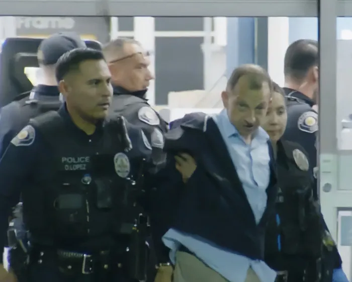 Un hombre de California lo arriesgó todo por una carta Pokémon.