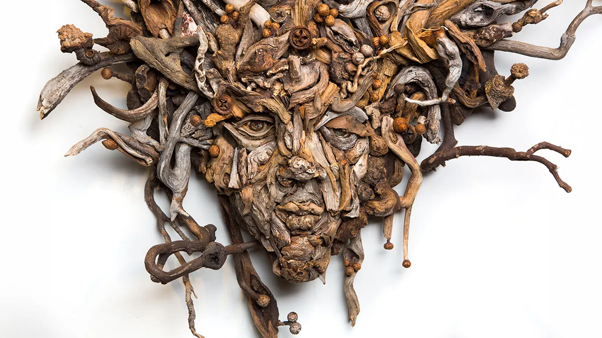 27 Mesmerizing Portrait Sculptures Crafted From Naturally Found Wood By This Artist