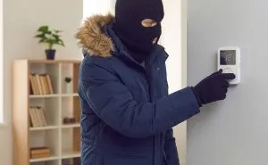 Woman Finds An Unusual Way To Deal With Her Nightmare Neighbor, And It Actually Works