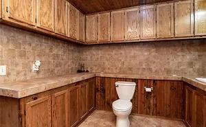 “I Fell Down Just Looking At The Picture”: 69 Hilariously Horrible Bathroom Designs