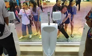 “I Fell Down Just Looking At The Picture”: 69 Hilariously Horrible Bathroom Designs