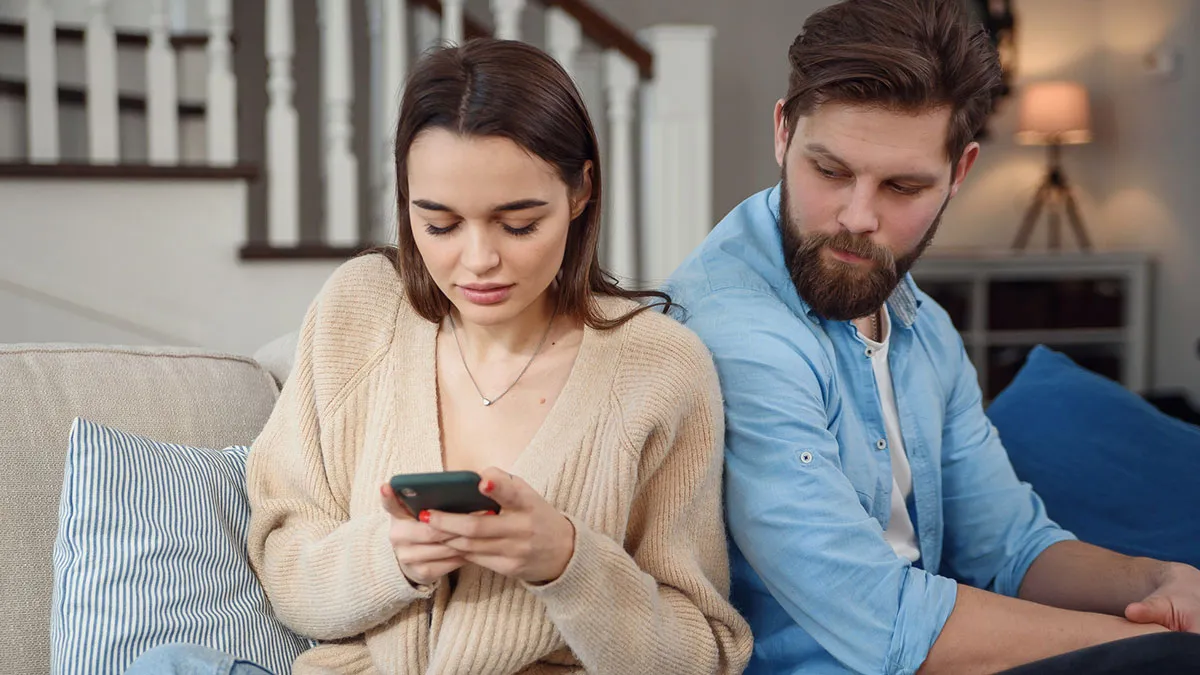 Guy's Marriage And Friendship Destroyed After He Cheats On His Pregnant Wife With Bestie's GF
