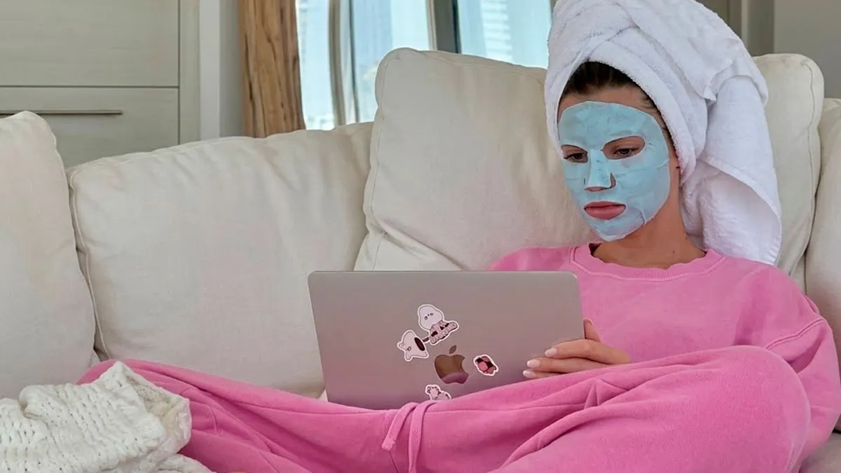93 Brutally Honest Posts About Womanhood That Men Might Never Fully Get