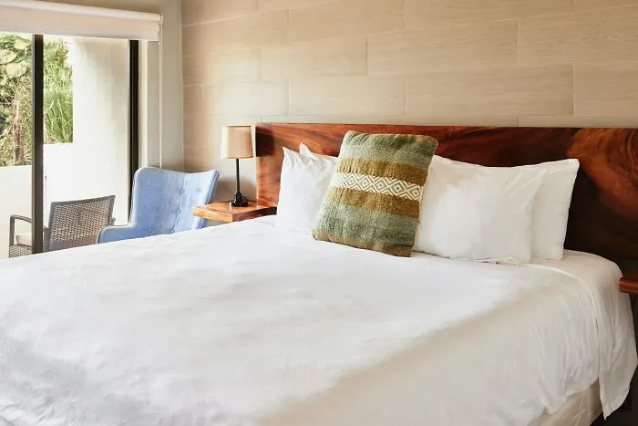 “Don’t Drink That Hotel Water By The Front Desk”: 32 Hotel Secrets Employees Think Travelers Should Know
