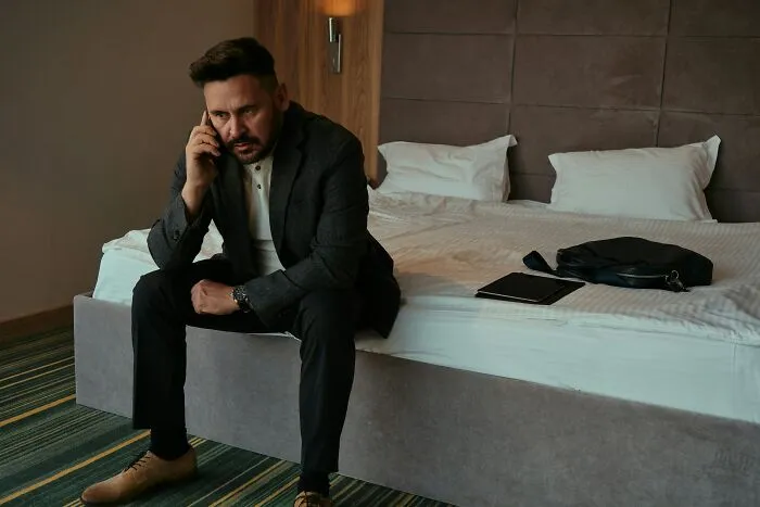 “Don’t Drink That Hotel Water By The Front Desk”: 32 Hotel Secrets Employees Think Travelers Should Know