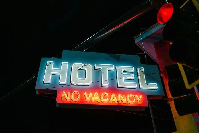 “Don’t Drink That Hotel Water By The Front Desk”: 32 Hotel Secrets Employees Think Travelers Should Know