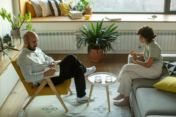 “So Confident In His Wrongness”: Women Are Calling Out 61 Absurd Things Men Mansplained To Them