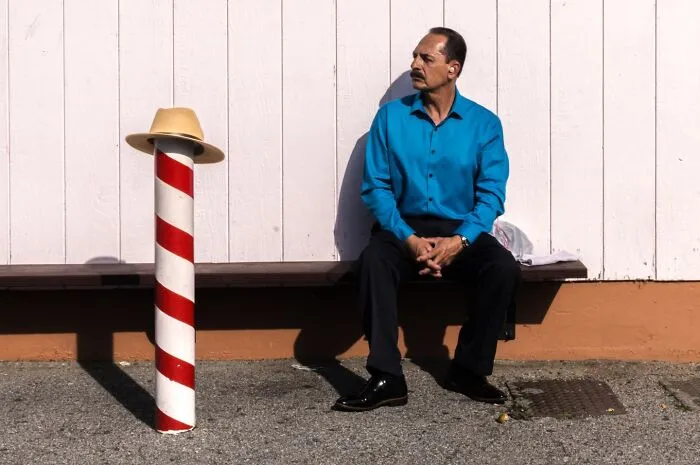 40 Times The Streets Looked Hilarious, Awkward, And Totally Relatable Through This Photographer’s Lens (New Pics)