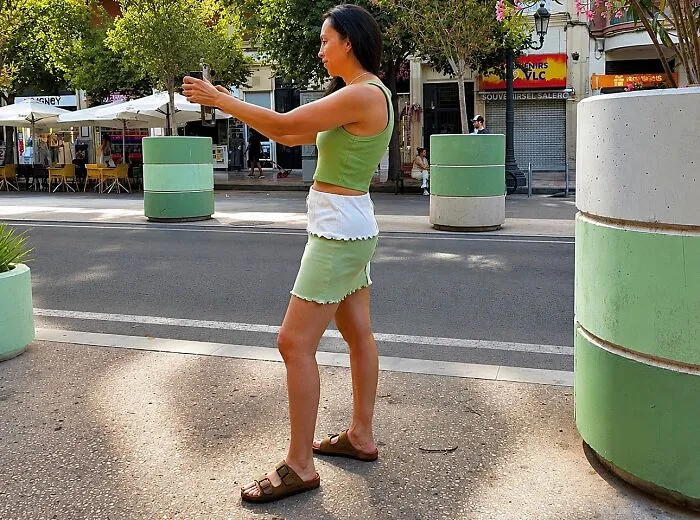 55 Clever Street Photography Shots That Reveal The Funny Side Of Everyday Life