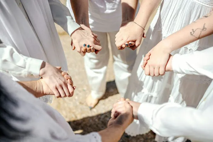 "Cults": 57 Internet Rabbit Holes That Left People Deeply Disturbed