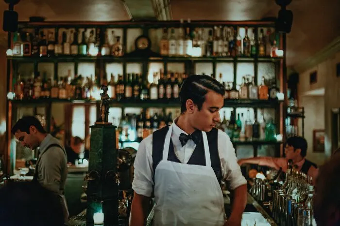 20 Cosas que los camareros escucharon en el trabajo y desearían poder olvidar